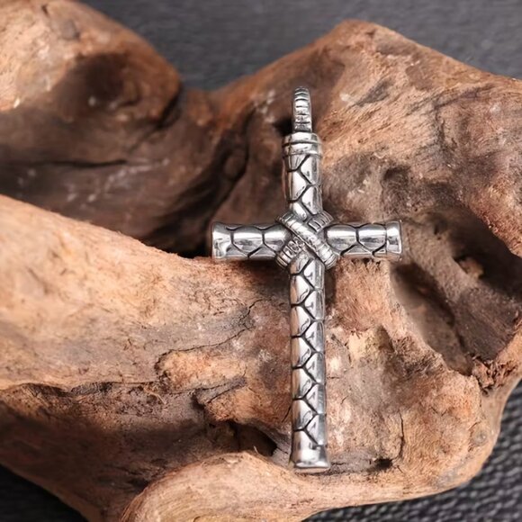 24" Mens 14K White Gold Large Cross Pendant Necklace Silver Bike Chain Jewelry - Picture 8 of 9